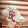 Designer sneakers rhyton casual gicci skor läder tjock suled mens kvinnor pappa sneaker vintage chaussures snörning ökar plattform fritidskor