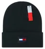 Designerhatt för man amerikansk beanie varumärke tomm hattar kvinnor vinter kashmir avslappnad utomhus beanies motorhuven huvud varm kashmir mössa lyx mode brev hatt män a4