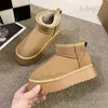 2023 Winter Women Short Plush Warm Snow عرضية جديدة من جلد الغزال الفراء Chelsea Boots Flats Platfor