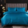 Conjuntos de cama Cetim Duveta Capa Gêmea Completa Rainha King Size Listras Suave Cozy Cama Roupa Sólida Cor Quilt Luxo Conjunto 231025