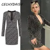 Casual jurken gebreide mini voor vrouwen sexy v-hals rits lange mouw ontwerper in kleding vintage elegante bodycon jurk gewaden femme