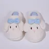 Pantoufles mignonnes de dessin animé pour la maison, confortables et chaudes, en peluche, antidérapantes, chaussures plates pour filles, automne et hiver