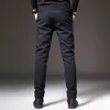 Mens Pants Mingyu Marka Sonbahar Kış Fırçalı Kumaş Günlük Erkekler Kalın İş İş İnce Pamuk Siyah Gri Gri Pantolon Erkek Artı Boyut 38 231025