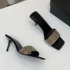 2024 Designer äkta läder slim häl sandaler sexig ren designer klänningsskor lyxiga slem hälen kvinnors sandaler 35-42