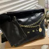 Designer tas winkelen TOTE Tas Hoogwaardige lederen schouder Trash Make -up Luxe ketting Letter Letter Letter Meerdere stijlen mode grote crossbody