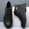 Botlar 2023 Deri Erkekler için Siyah Kahverengi Kovboy Moda Moda Sıradan Ayakkabı İnsan Çalışması