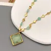 Pendentif Colliers Europe et Amérique Rétro Vert Jelly Résine Creux Amour Coeur Forme Jade Collier Chaîne Boucle Pour Femmes Collier