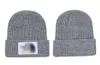 Designer de moda MONCLiR 2023 outono e inverno novo chapéu de lã de malha de luxo chapéu de malha site oficial versão 1:1 gorro artesanal 9 cores 042