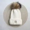 Fashion hats Men's and women's beanie fall/winter thermal knit hat ski brand bonnet High Quality warm cap Knitted hat