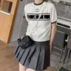 女性Tシャツデザイナーシャツトップ女性服