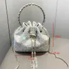 Bolsa feminina 2023 novo balde de diamante quente alça redonda bolsa ombro único corrente diagonal pequena bolsa com diamante 231026