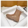 Górne buty skórzane futro zintegrowane buty śnieżne dla kobiet zima nowe bawełniane buty z pluszową grubą izolacją wodoodporną okrągłe palce krótkie