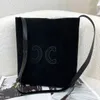 2023 Hot Winter New Shoulder Bag Designer Crossbody Underarm Bag Women's Casual Shopping Bag Frosted Cowhide Design Large Crossbody Bag Fashion Simple