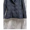 새로운 가을과 겨울 검은 색 짧은 허리가있는 작은 옷깃 코트 코트와 면적 경향이있는 코튼 재킷을 가진 통조림 패턴 정장