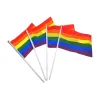 DHL 14 x 21 cm Regenbogen-Flagge mit Fahnenmast, Regenbogen-Schwule, Lesben, Homosexuelle, Bisexuelle, Pansexualität, Transgender, LGBT-Stolz