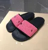 Lyxiga hästhår tofflor män kvinnor trendiga päls tofflor clogs sandaler designer läder platt klack utomhus fussbett sabot lata avslappnade båtskor lång kalv hår glider