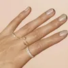 Mit Gold gefülltes Band, weißer Zirkonia, kleiner, dünner kubanischer Miami-Gliederkettenring für Frauen, zartes, minimalistisches Design256h