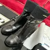 Winter Women Boots Designer Środkowy obcasy elastyczne skarpetki panelu grube podeszwy buty skórzane metalowe litera etykieta