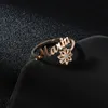 Обручальные кольца, 36 стилей, кольцо с именем на заказ для мужчин и женщин, индивидуальный подарок, ювелирные изделия, двойная пара, регулируемый размер 231025