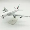 Modèle d'avion échelle 1/350 longueur 20 cm Emirates A380 métal moulé sous pression avion modèle d'avion jouets cadeau pour garçons enfants enfant Collection 231025