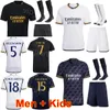 Kids Man Club MBAPPE voetbalshirtset 8 KROOS CARVAJAL CAMAVINGA RUDIGER MODRIC 5 BELLINGHAM JOSELU VINICIUS JR VALVERDE TCHOUAMENI voetbalshirtsets HuangMa