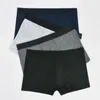 Sous-vêtements 4pcs hommes sous-vêtements coton boxers culottes confortables doux hommes solides shorts boxer mâle sans couture 231025