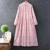 Casual Kleider Herbst Frauen Japanische Kleine Frische Stehkragen Stickerei Baumwolle Leinen Kleid Langarm Lose Midi