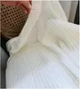 女性のセーター女性ファッション薄いソフトウールのセーター長いランタンスリーブルーズカジュアルプルオーバーOネックレッドホワイトブルーピンクニットトップジャンパー