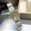 Kvinnor Titta på kvartsrörelse klockor 33mm Lady Business Wristwatch Fashion Designer armbandsur Montre de Luxe