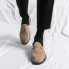 Brytyjskie buty formalne mężczyźni zamszowe kwadratowe obcasy płaskie palce palców wygodne i oddychające biurowe buty