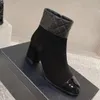 Nieuwste dames geruite enkellaarzen van kalfsleer Topkwaliteit in elkaar grijpende gemengde platte lederen geruite Chelsea-laars ronde neus slip-on laarsjes sexy luxe designer schoenen