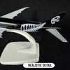 Modello di aereo Scala 1.250 Replica dell'aviazione in metallo 20 cm Zealand B777 Modello di aereo Aeroplano in miniatura Regalo di Natale Giocattoli per bambini per ragazzi 231026