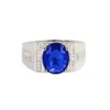 Bague pour hommes plaquée or blanc 14 carats, taille émeraude, bague de mariage en saphir bleu créée en laboratoire, cadeau de fiançailles pour hommes