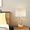 Tafellampen kunst eenvoudige slaapkamer gouden hars holle lamp led woonkamer studie decoratie witte stoffen lampenkap bureau