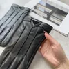 Luxury luksusowe rękawiczki owiec designerka Cape Glove Black p Rękawica zima ciepłe pluszowe gants klasyki guanto trójkąt marka mody Handschuh