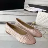 Parijs luxe designer ballet flats schoenen kant flats damesmerken gewatteerde lederen slip op ballerina ronde neus dameskleding schoen