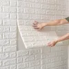 Adesivos de parede 10pcs espuma 3D retro papel de parede teto auto adesivo fundo decoração de casa 231026