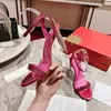 Créateur de mode Talon rouge de haute qualité pour femmes Talons hauts Talons hauts Semelle en cuir de luxe Sandales en diamant sceptre doré 0-12cm Robe de soirée de mariage Chaussures de dîner H2074