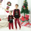 Familjsmatchande kläder Julpyjamas Set Cute Santa Deer Print Mom Dad Kids 2 Pieces Passar Baby Romper Sleepwear Look 231026