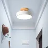 Światła sufitowe Nordic Kolorowe drewno LED Modern Lampy Sypialnia Sypialnia okrągła oświetlenie wewnętrzne wystrój domu Lampara Techo