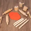 粘土生地モデリング子供キッチンプレイセットプラスプラスプラスチンアクセサリーDIYスライムプレイ生地木製ツールローラースタンプローリングピンスプーンのふりを