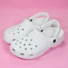 Designer Kids Croc Sandaler för män Kvinnor Slidor glider sommarstrandvattentät utomhus inomhus sneakers