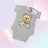 Designer nyfödd baby flicka pojke rompers kläder spädbarn flickor tecknad björn tryck kort ärm jumpsuits onesie bodysuit9701390