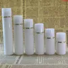 Varm 50 ml 150 ml tomma luftlösa pumpflaskor med gyllene linje plastvakuumflaska makeup kosmetiska lotion containrar 100 st/lotgoods fbhvb