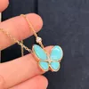 Luksusowy wisiorek Designerka Srebrna Matka Pearl Blue Butterfly Charm Krótki łańcuch Choker dla kobiet biżuteria z pudełkiem