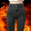 Damen-Jeans, Knopfleiste, hohe Taille, plus Samt, dünne Denim-Hosen, Plüsch, warm, Stretch, Bleistift, Vaqueros, Übergröße 5XL, verdickte Winter-Jeans für Damen, 231025