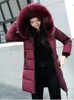 Piumini Parka da donna per le donne Stile coreano Moda Inverno Grande collo di pelliccia con cappuccio Cappotto lungo caldo e spesso in cotone femminile 231026