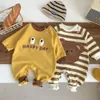 Rompertjes Baby Lente Herfst Romper Voorkant Schattige Beer Borduren Lange Mouw Jumpsuit Baby Meisje Jongens Casual Kleding voor 0-3Y Rompertjes 231025