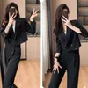 Kvinnors tvåbitar byxor koreanska mode svarta kostymer för kvinnor 2023 kontor damer långärmad dubbelbröst skörd blazer chic lös byxa