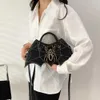 Cross-Body-Handtaschen Bieten Sie lustige Techniken oder Behandlungen für Frauen mit Cross-Body-Clubtaschen und -Taschen, Reisetaschen und Geschenken. Stilvoller Handtaschenladen